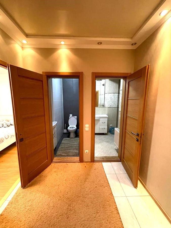 Large, Comfortable Apartment Chisináu Exterior foto